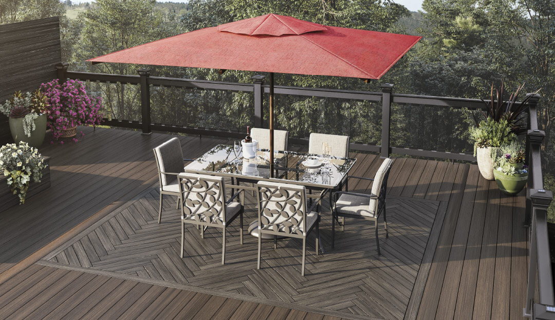 Vista Outdoor Decking With Dining Area
